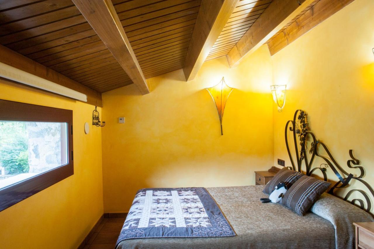 Mas La Riera Guest House Campdevanol Room photo